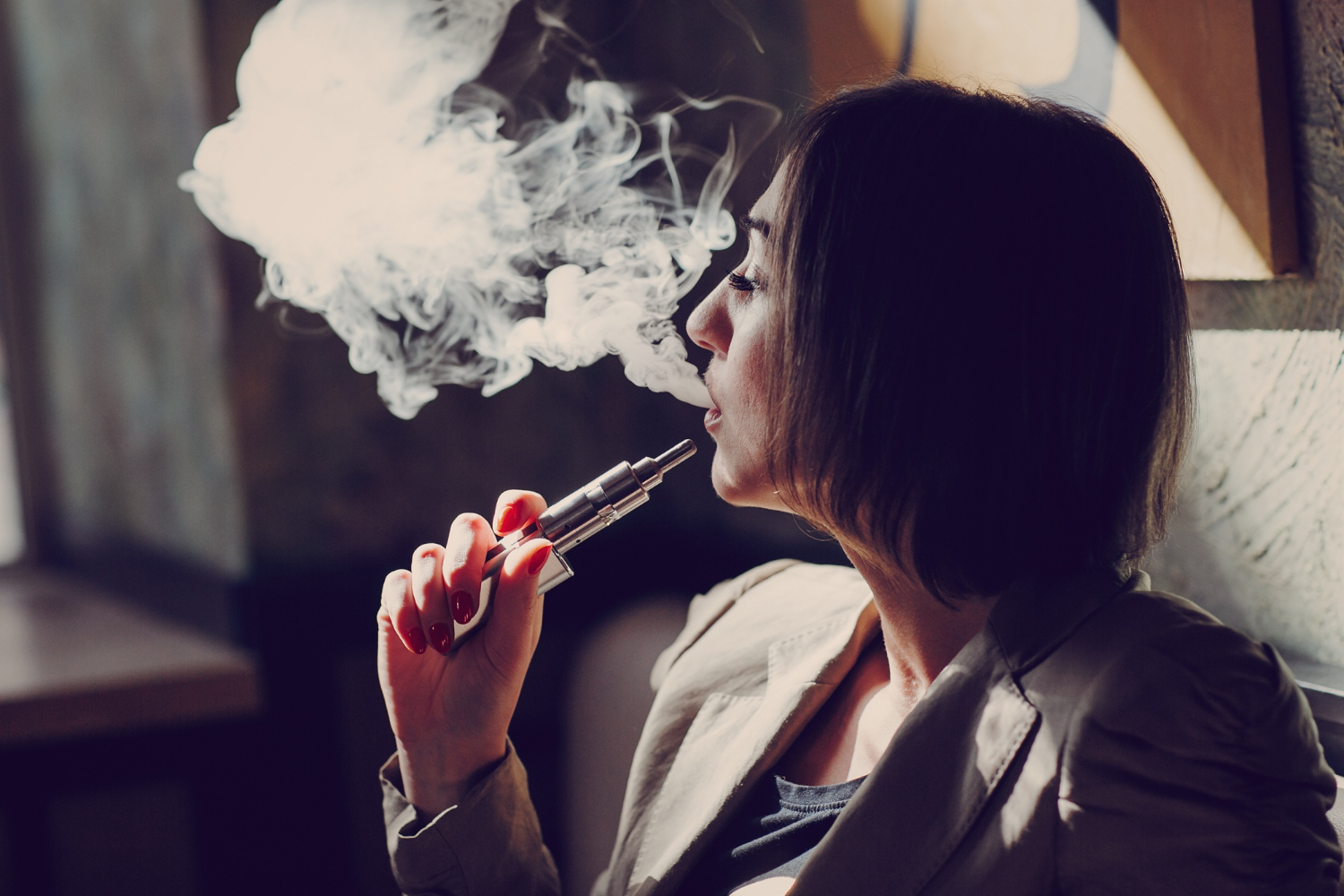woman-smoking-vapor