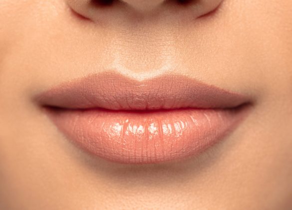 Cum să ai un zâmbet fericit: 5 pași prin care poți să îți îmbunătățești aspectul buzelor