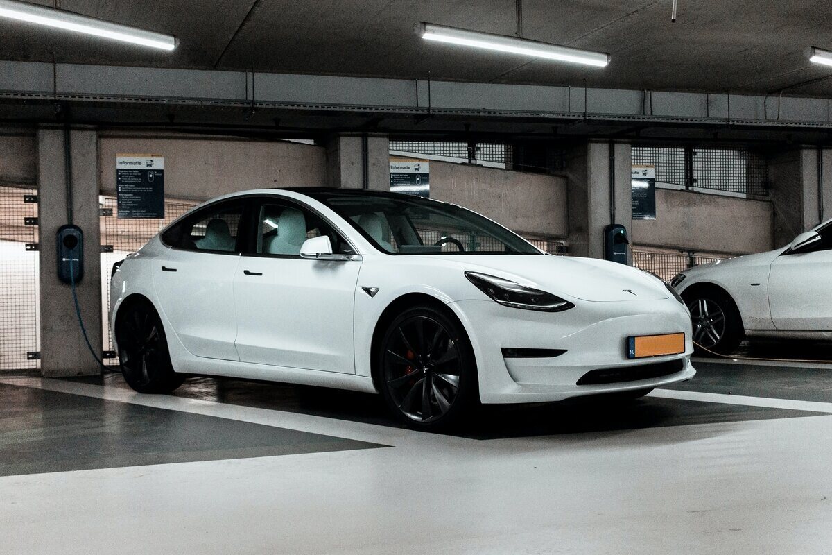 Avantajele vehiculelor electrice pentru companiile care se bazează pe transportul de produse sau servicii