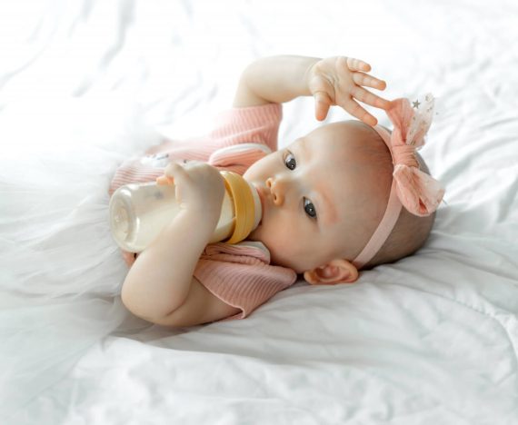 Pas cu Pas: Procesul Corect de Pregătire a Laptelui pentru Bebeluși