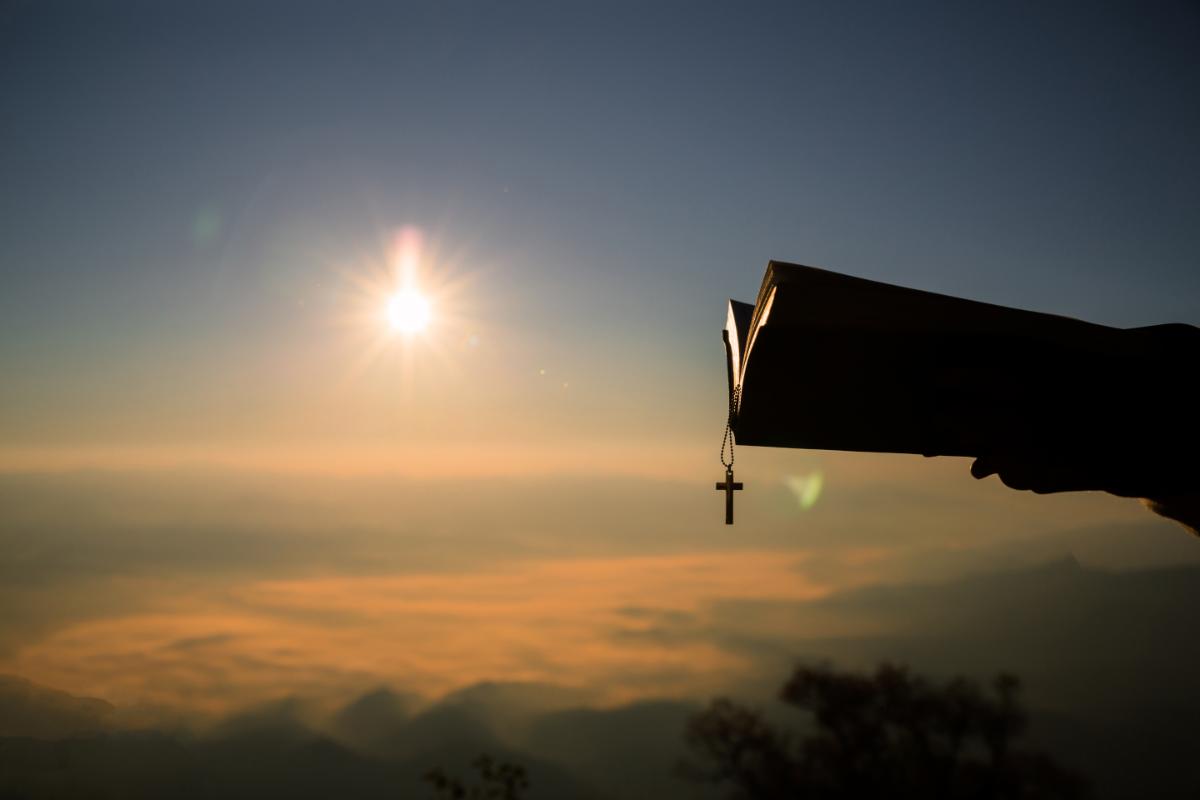 Cum să fii la înălțime din perspectivele care sunt eficiente pentru a evolua spiritual? Iată cele 3 metode sigure și utile către o viață împlinită!