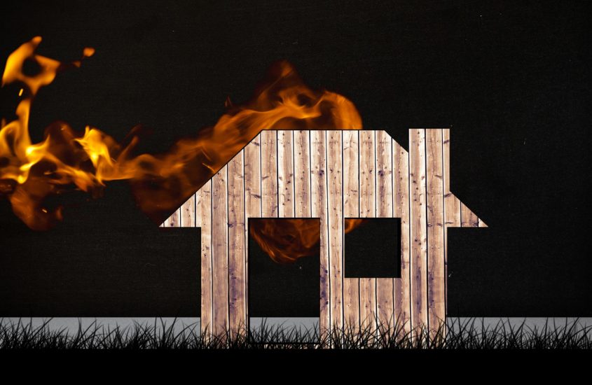 Cum te poți asigura că ai o locuință protejată de incendii?