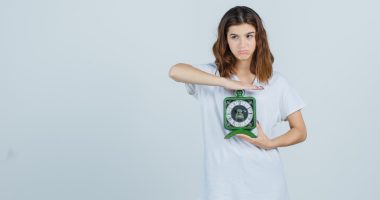 Cum pot integra branding-ul pe un tricou personalizat?