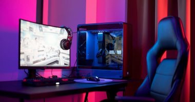 Cum alegi biroul de gaming perfect de pe Infinity pentru un setup de invidiat