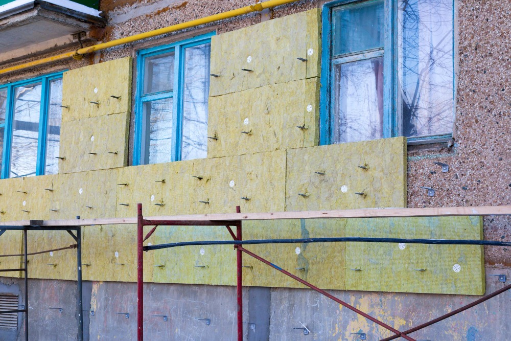 Vată minerală sau polistiren pentru izolația casei pe structură metalică